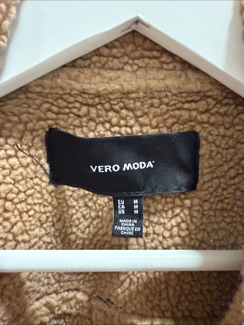 Vero Moda Black & Tan Sherpa Moto Vest - Picture 3 of 5